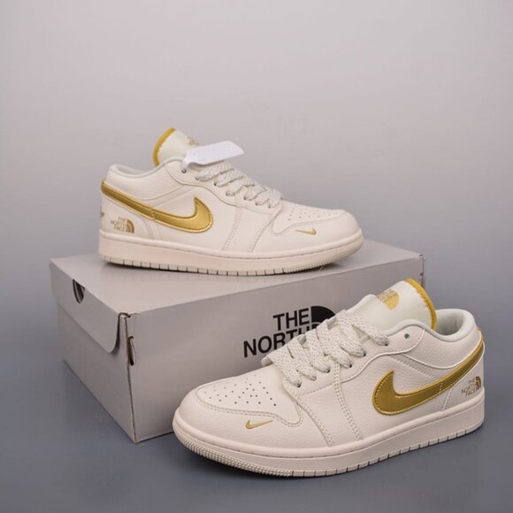Air Jordan 1 The North Face Cream Gold - Picture 1 of 9